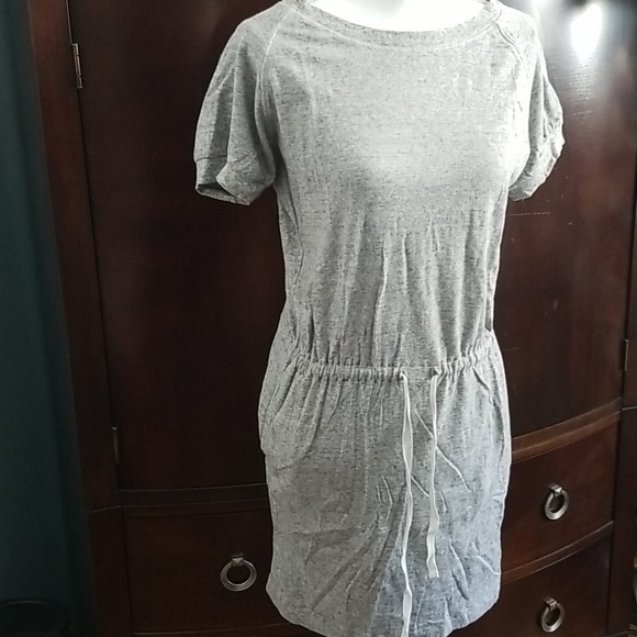 UNIQLO PULLOVER DRESS - Picture 2 of 11